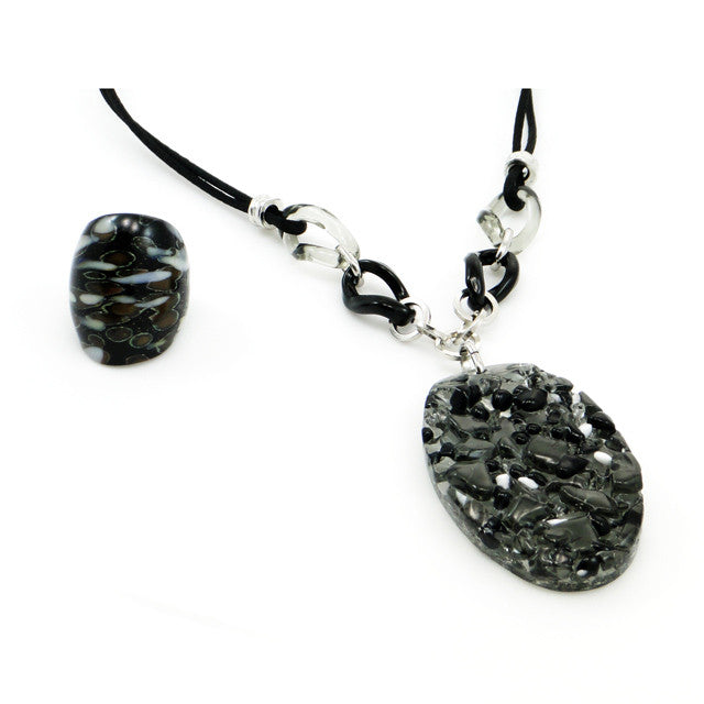 LORA- Black Murano Glass Stone Pendant Necklace - www.LaBellaDentro.com